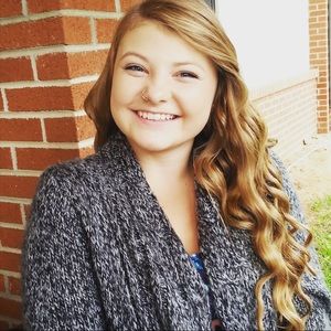 Meet your Posher, Tiffany